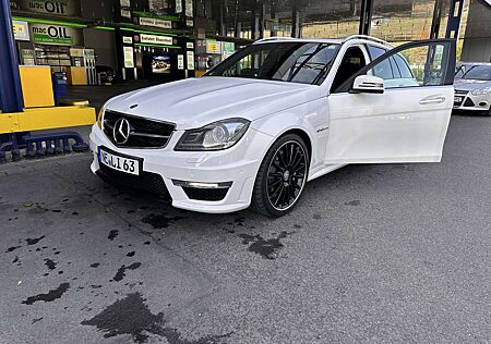 Mercedes-Benz C 63 AMG gebraucht kaufen Mercedes-Benz C 63 AMG Originaler C63 Amg Kombi aus Liebhaberbesitz!