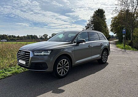 Audi Q7 3.0 TDI quattro tiptronic
