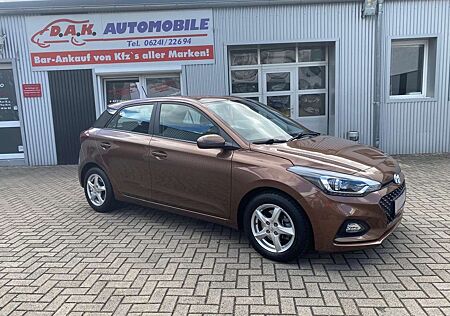 Hyundai i20 YES! Plus 2.Hand+38TKM+Kamera+CarPlay+SHZ