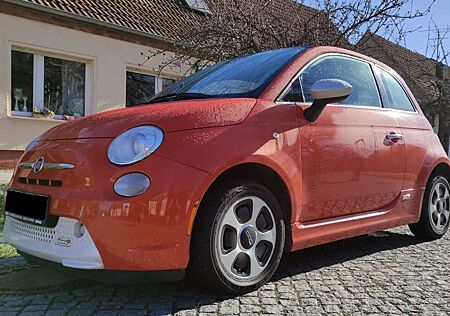 Fiat 500E California, schöner Stadtflitzer