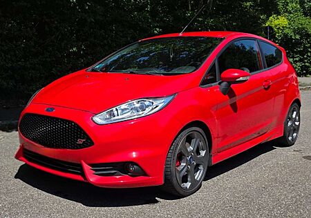Ford Fiesta ST 1.6 EcoBoost,Zahnriemen&Service Neu