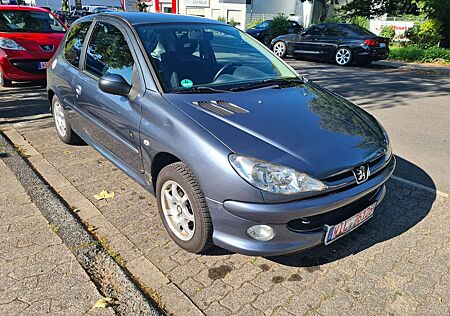 Peugeot 206 75 JBL