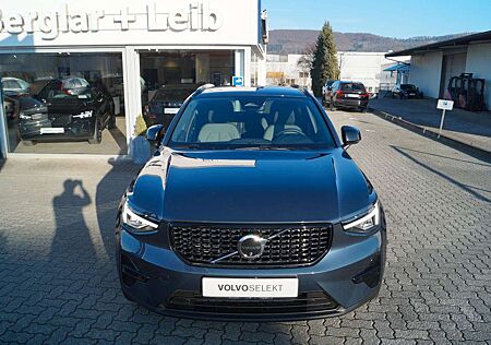 Volvo XC 40 XC40 B4 Benzin 2WD Plus Dark DKG/Standheiz./360°