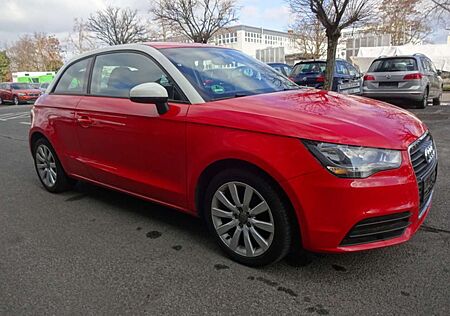 Audi A1 / Erst 38 Tkm Admired
