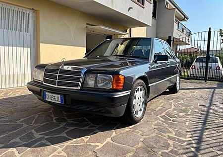 Mercedes-Benz 190 E 2.6