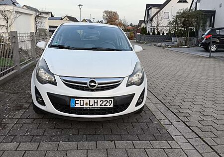 Opel Corsa 3T Energy 1.4 5G 8-fach bereift, Design+Komfort P.