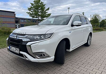 Mitsubishi Outlander PHEV Top 4WD