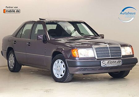 Mercedes-Benz E 300 300 E 180PS Auto 4Matic Schiebedach Leder Tempo