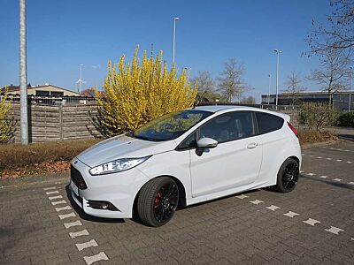 Ford Fiesta Fiesta  3-Türer 1.6 EcoBoost ST200
