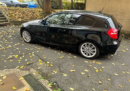 BMW 118i 118 M-Paket TÜV 04/26