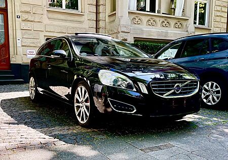 Volvo V60 Diesel D5 Summum
