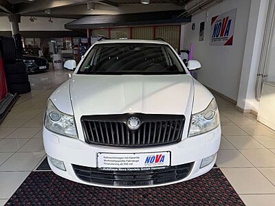 Skoda Octavia 1.8 TSI DSG Combi*LEDER*XENON*AHK*NAVI!