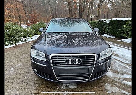Audi A8 3.0 TDI DPF quattro