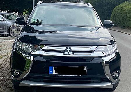 Mitsubishi Outlander 2.0 2WD CVT Edition
