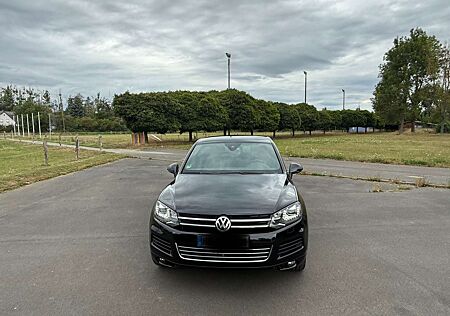 VW Touareg Volkswagen 3.0 V6 TDI DPF Automatik