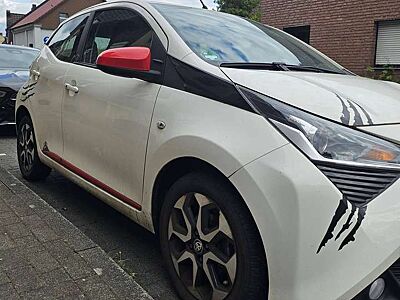 Toyota Aygo Aygo x-shift x-play Team Deutschland