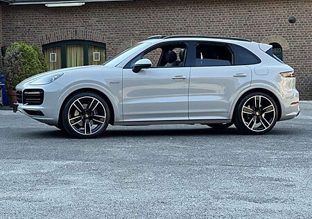Porsche Cayenne E-Hybrid Platinium Edition H-LENKUNG*MATRIX*SOFT-C