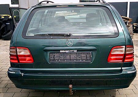 Mercedes-Benz E 220 T CDI Elegance