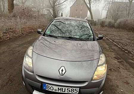 Renault Clio 1.2 16V 75