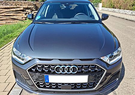 Audi A1 25 TFSI Sportback S tronic advanced