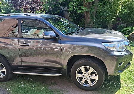 Toyota Land Cruiser D4D AUTOM. EXEC. NAVI eSD AHK ORIGINAL 106 000 KM!
