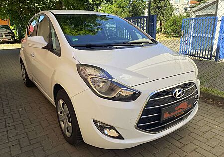 Hyundai ix20 Space Plus, Automatik, R-Cam, Navi!!!