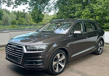 Audi Q7 3.0 TDI quattro *7-Sitzer* *TOP-Ausstattung*