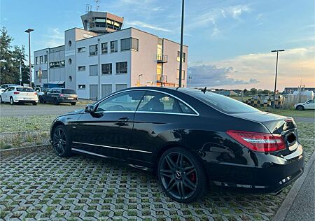 Mercedes-Benz E 350 CGI BlueEfficiency AMG Line