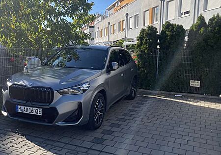 BMW iX1 xDrive30 M Sportpaket