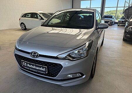 Hyundai i20 *Automatik-Navi-Rückfahrkamera*