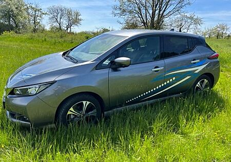 Nissan Leaf +62+kWh+e++Tekna