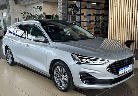 Ford Focus Titanium Pano. Bang&Olufsen AHK R.Cam LED
