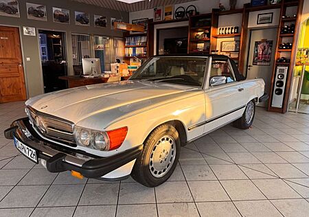 Mercedes-Benz SL 560