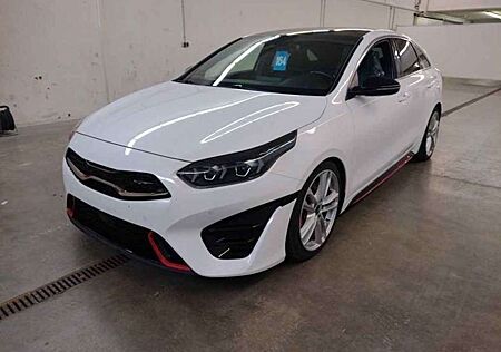 Kia Pro_ceed ProCeed / pro_cee'd GT Aut. White DeLuxe RARITÄT