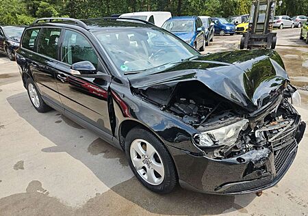 Volvo V70 Kombi Basis