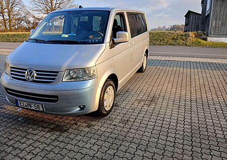 VW T5 Caravelle Volkswagen Caravelle Kurz (5-Si.) Autm.