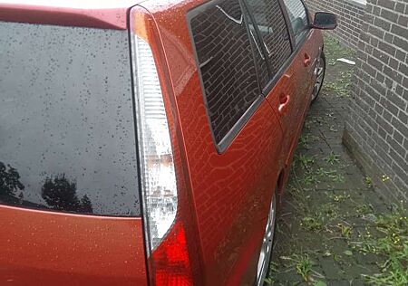 Mitsubishi Lancer Kombi 2.0 Intense
