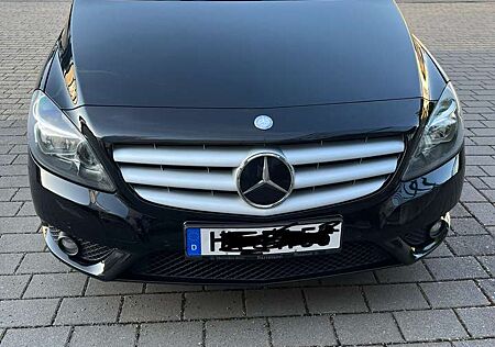 Mercedes-Benz B 180 CDI (BlueEFFICIENCY) 7G-DCT