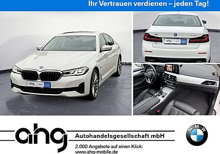 BMW 545 e xDrive Laserlicht Head-Up Glasdach AHK Harm