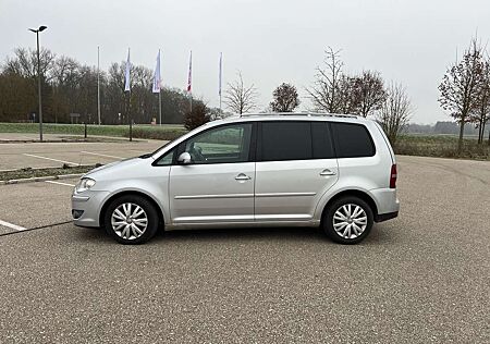 VW Touran Volkswagen 2.0 TDI DPF Highline