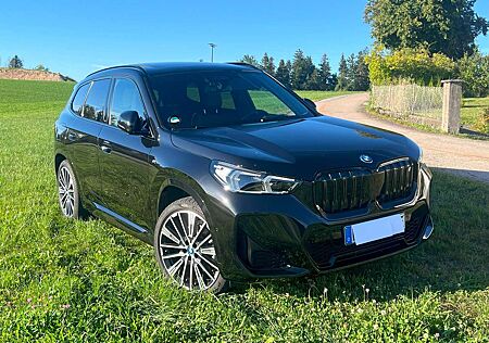 BMW iX1 xDrive30 M Sportpaket. MwSt. ausweisbar
