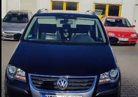 VW Touran Volkswagen 1.9 TDI DPF DSG Conceptline