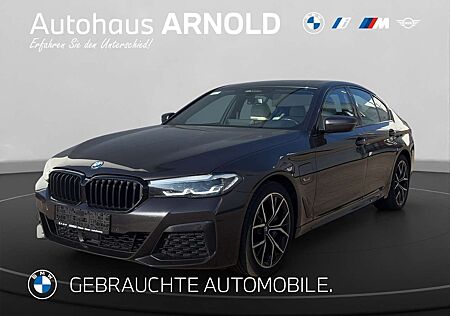 BMW 545 e xDrive Limousine M Sportpaket Head-Up Harman Kar