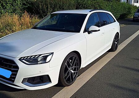 Audi A4 Avant 40 TDI S tronic