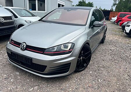 VW Golf Volkswagen VII Lim. GTI Performance BMT