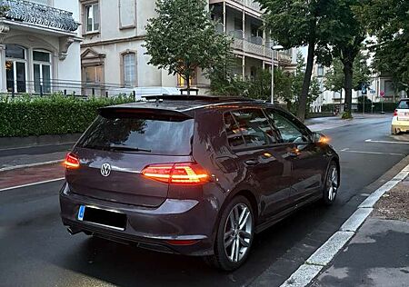 VW Golf Volkswagen 1.6 TDI BlueMotion Technology Lounge