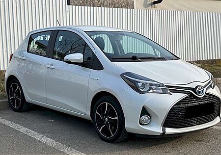 Toyota Yaris Hybrid 1.5 VVT-i (55 kW / 74 PS) Team Deutschland