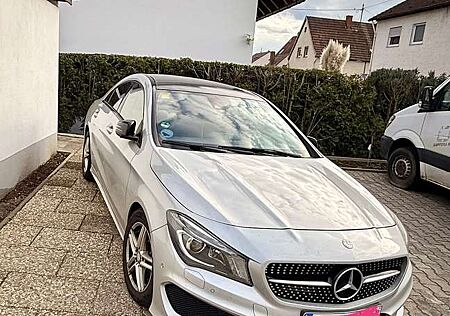 Mercedes-Benz CLA 200 AMG Line