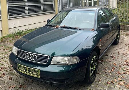Audi A4 1.6 // Schiebedach // Anhängerkupplung //