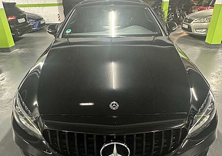 Mercedes-Benz C 300 Night Edition (205.348)